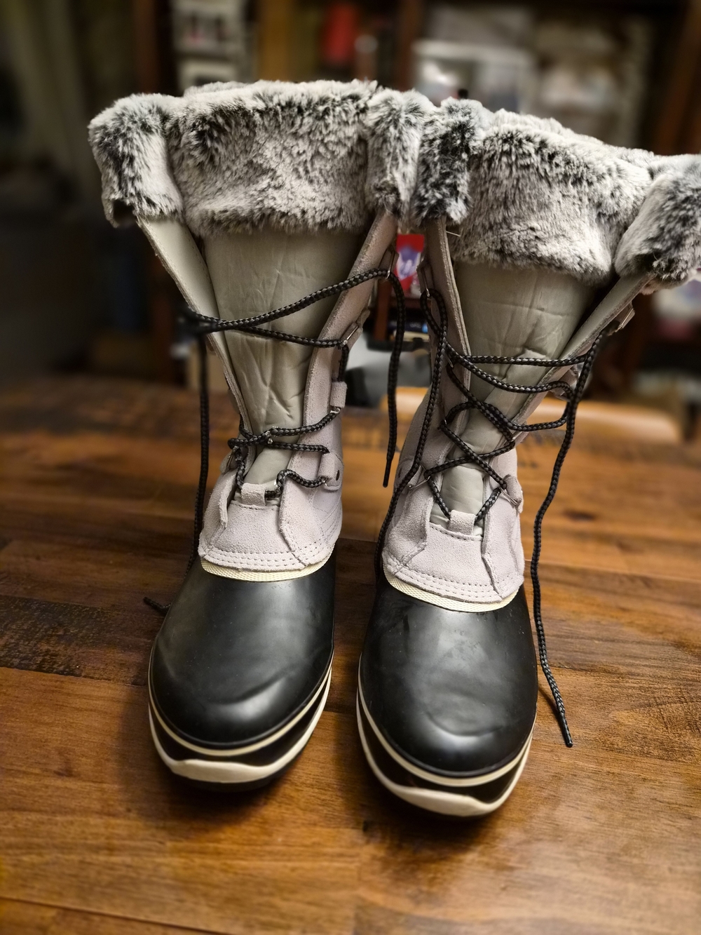 Khombu Women's Gray Faux-Fur Winter Lace-Up Boots